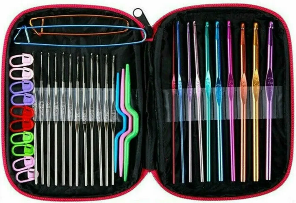 100-teiliges Häkelnadel-Set mit Zubehör & Tasche – Für maximalen Komfort beim Handarbeiten
